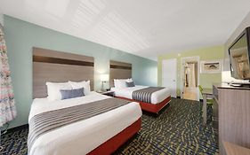 Best Western Plus Holiday Sands Inn & Suites